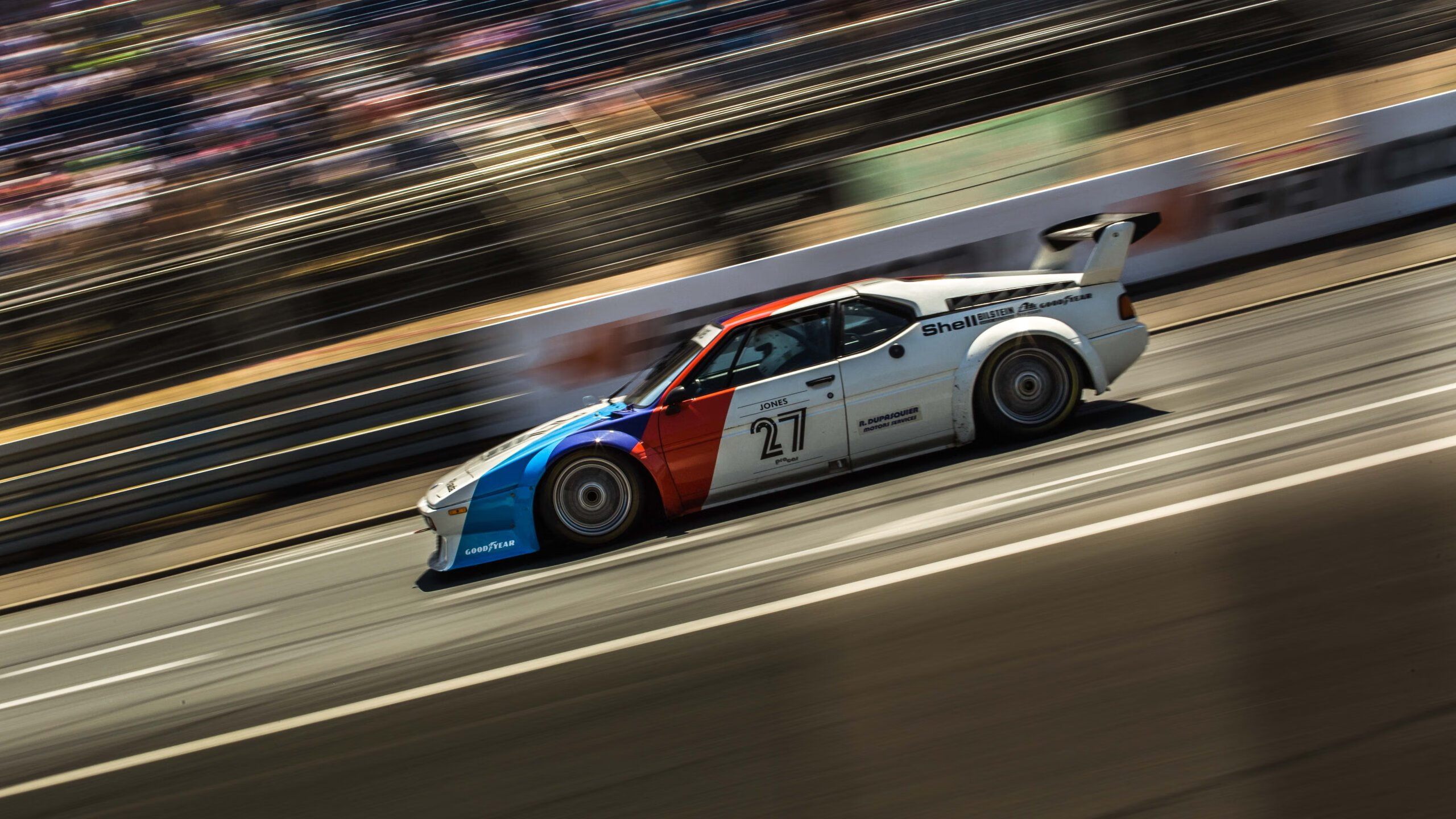 “东安湖赛场:飞扬的风帆与激情的竞技”