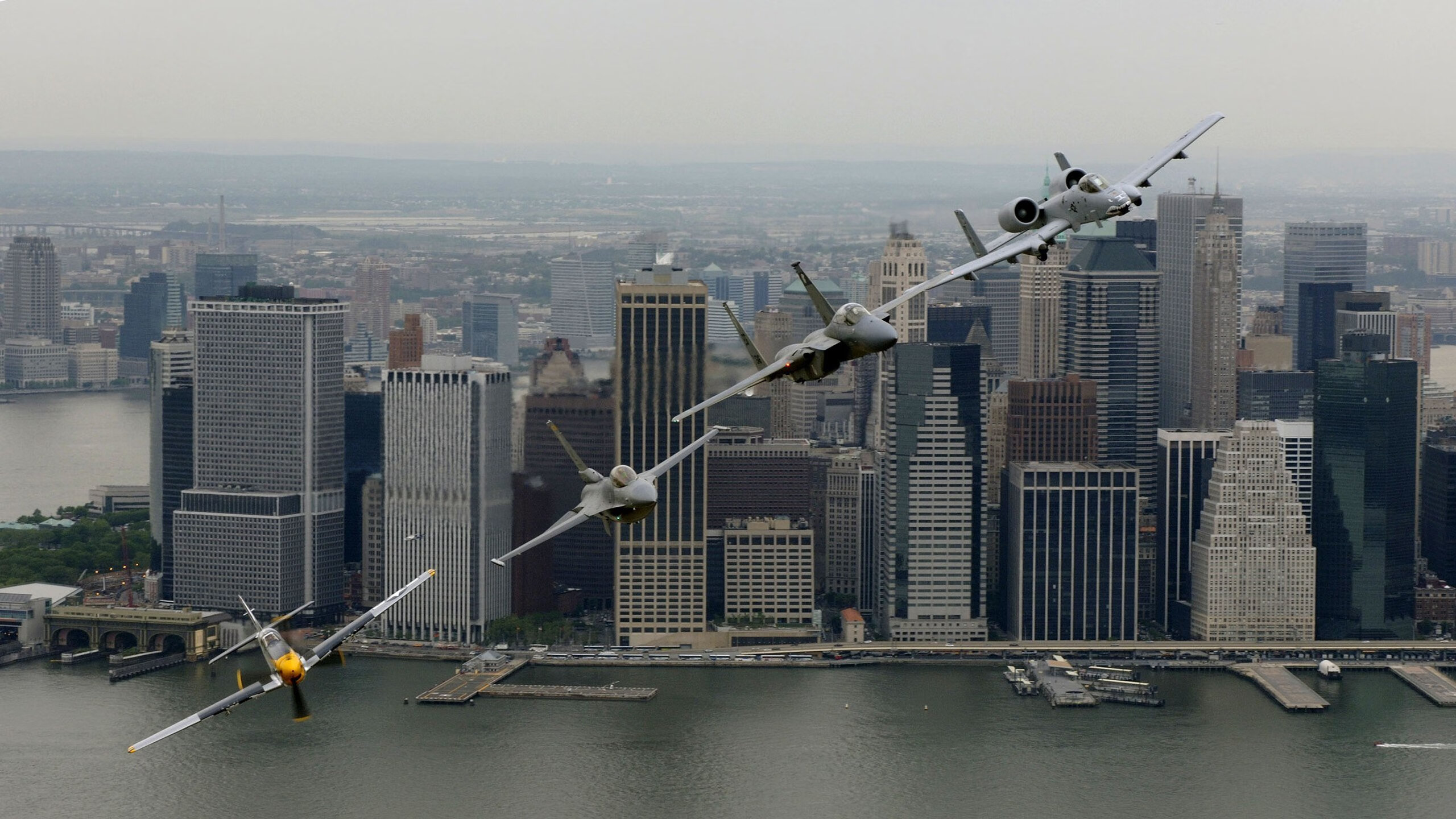 乔纳·隆戈:全黑队的“恐怖边锋”,橄榄球场上的绝对主宰