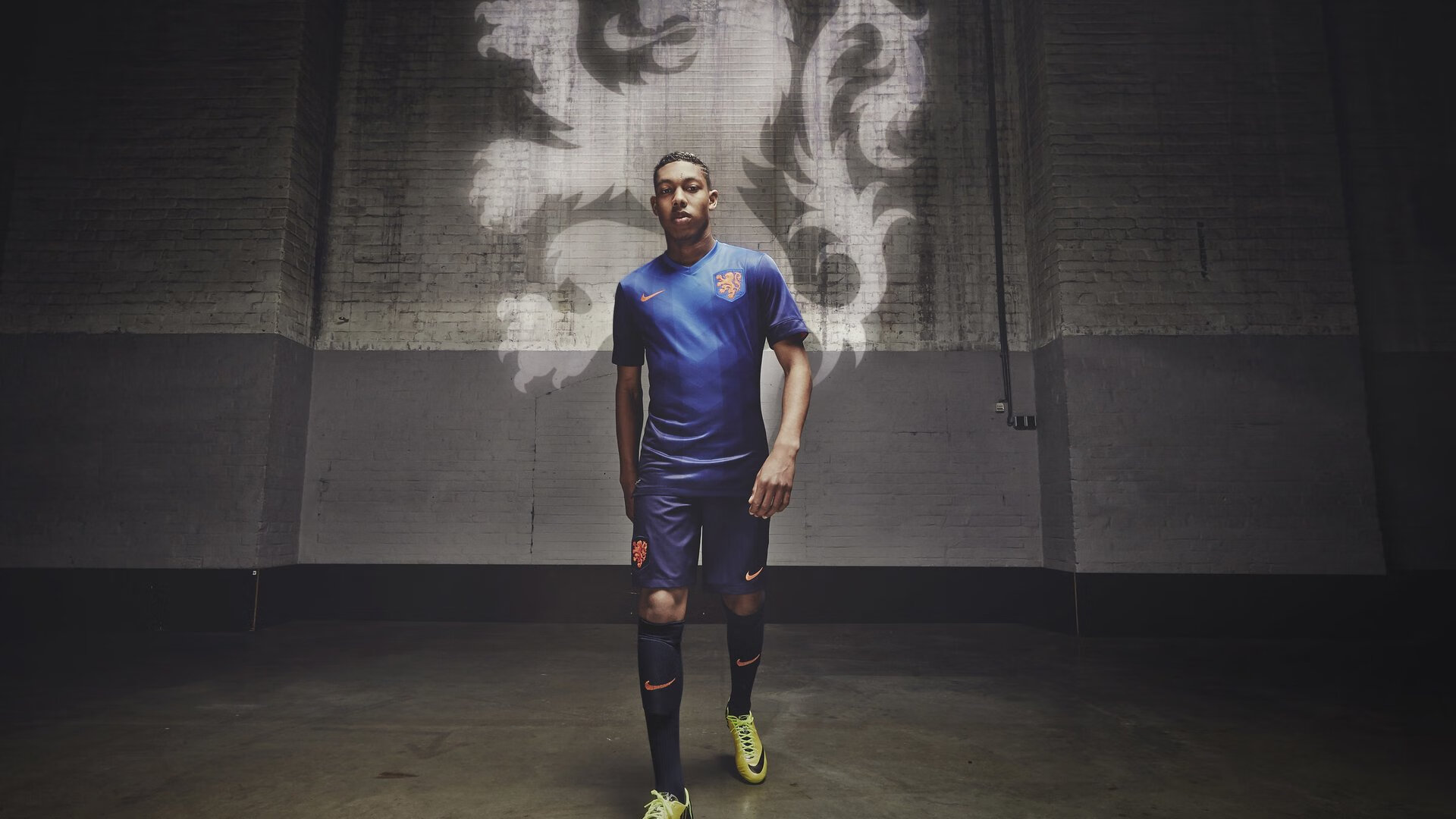 巴黎圣日耳曼再次夺冠,法甲霸主地位稳固